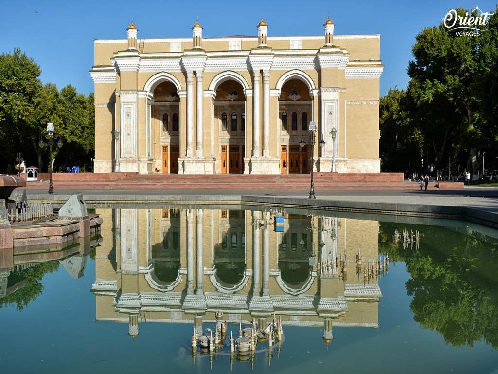 Alisher Navoi Theatre, Tashkent